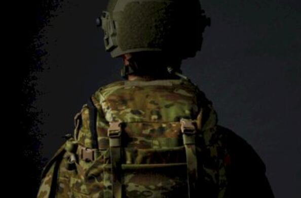 澳大利亚国防服装公司通过一系列符合人体工学的新型军用背包改进了载物台