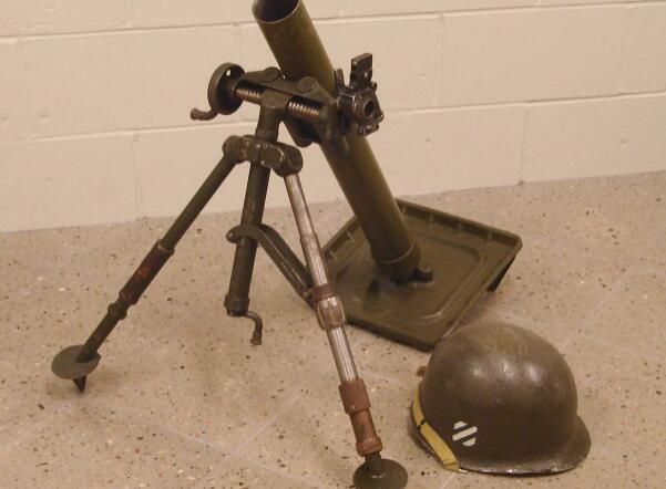数十年来美军使用的迫击炮武器M2