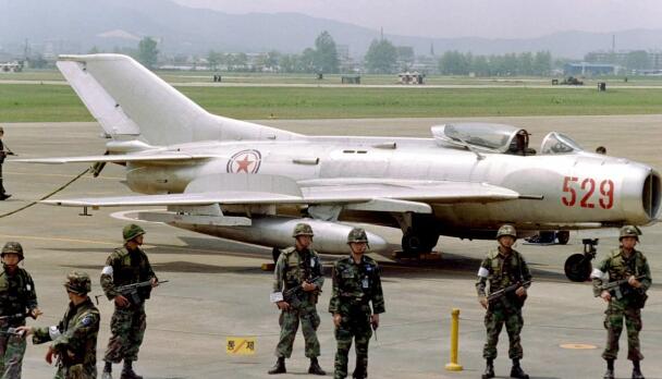为什么朝鲜喜欢古老的MiG-19战斗机