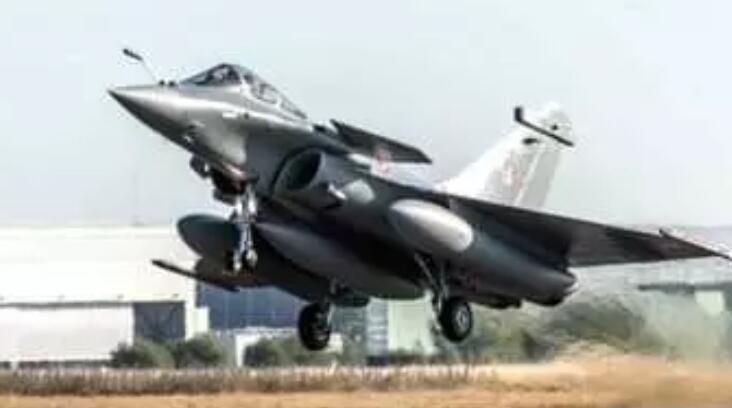 印度空军团队已前往法国接机了拉斐尔战斗机