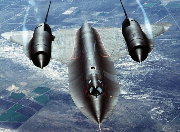 SR-71黑鸟是有史以来最快的飞机 一架喷气机几乎击落了它