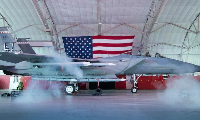 F-15EX Eagle II作为最新战斗机亮相