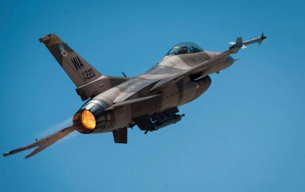 美国空军希望激光制导火箭弹摧毁无人驾驶飞机