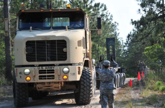 美国陆军向奥什科什国防公司授予新型重型支援车辆合同