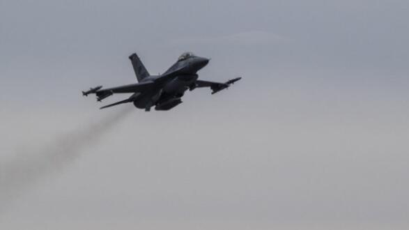 Spangdahlem F-16战斗机部署到瑞典进行北极演习