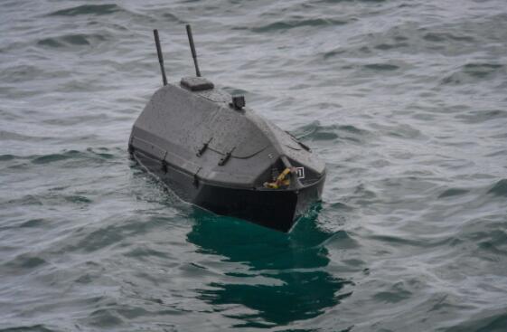 美国海军展示新型无人水面舰艇