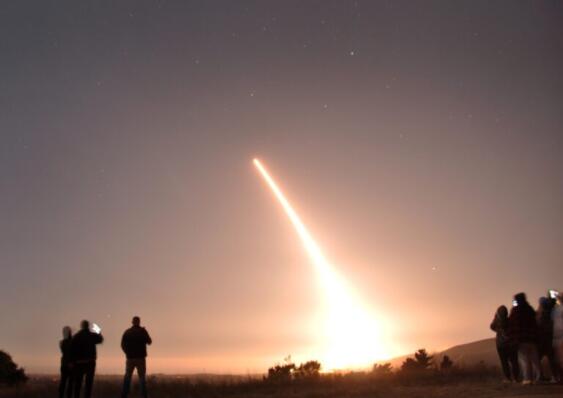 诺斯罗普·格鲁曼公司获得民兵III洲际弹道导弹价值23亿美元的合同