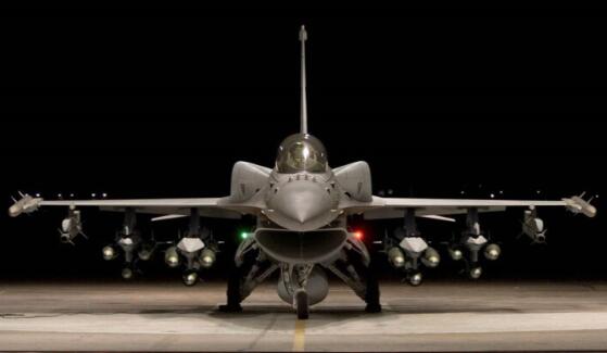 美国国务院批准向菲律宾出售价值24.3亿美元的F-16战机
