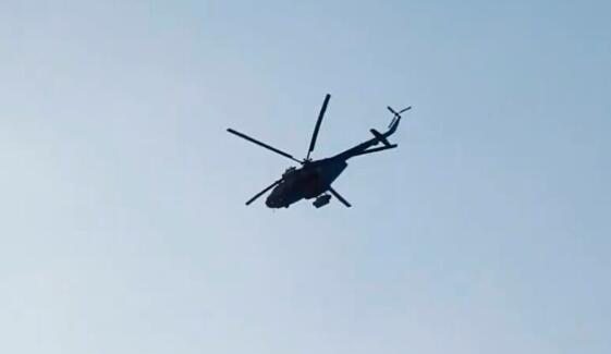 数百架军用直升机吓坏俄罗斯人