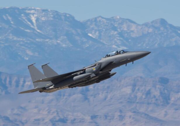 波音公司获得F-15数字航空电子系统的新合同修改