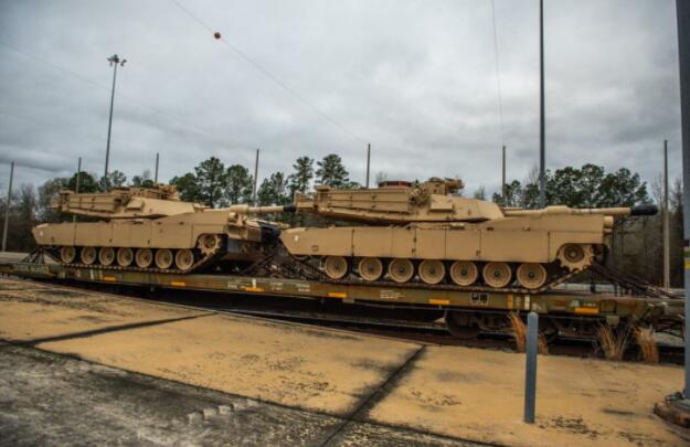 美国陆军装甲学校收到最新的M1艾布拉姆斯坦克变体