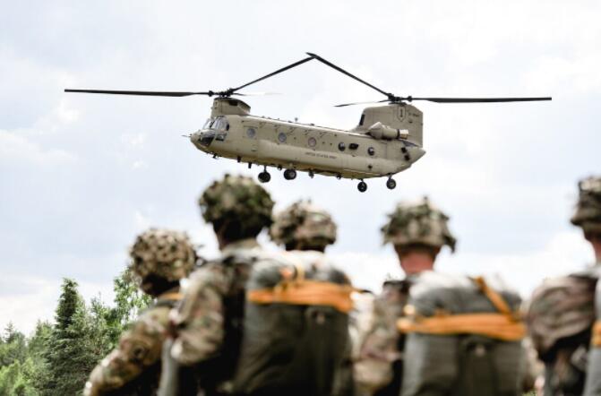 美国陆军向霍尼韦尔授予价值4.76亿美元的CH-47发动机合同