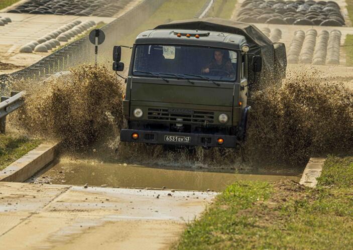 俄罗斯军用Kamaz卡车准备在即将举行的国际军运会上大放异彩