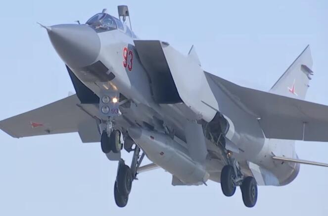 俄罗斯海军为其MiG-31战斗机配备Kh-47M高超音速导弹