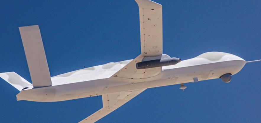 Avenger Drone自动跟踪目标使用红外搜索和跟踪功能