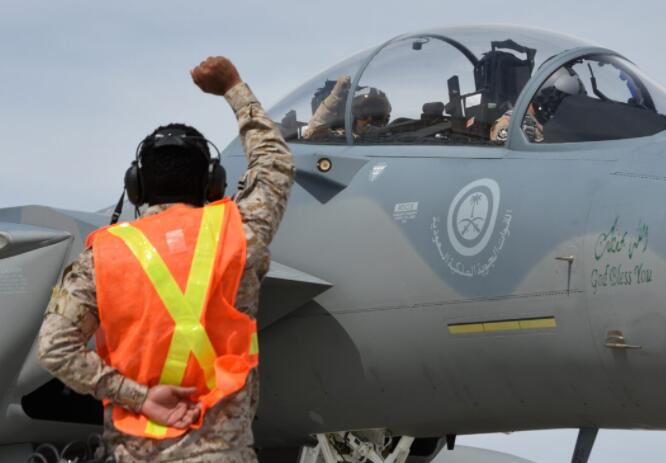 波音公司获得2160万美元用于支持沙特F-15S战斗机的改装