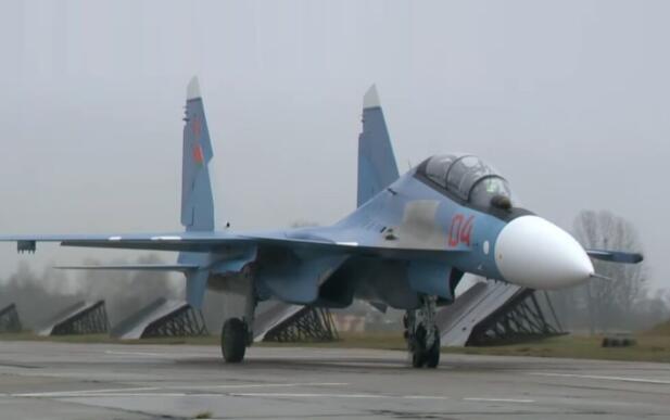 俄罗斯向白俄罗斯交付配备法国制造先进航电设备的Su-30战斗机