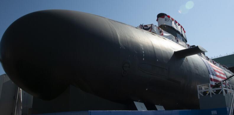 美国海军最新的快速攻击潜艇USS Hyman G. Rickover准备执行任务