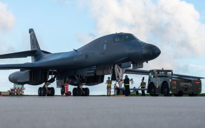 美国空军授予波音B-1与B-52工程服务合同