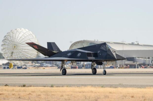 美国空军将F-117派往加利福尼亚执行空战训练任务
