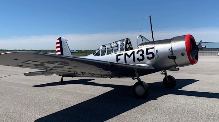 这架1942年的Vultee BT-13 Valiant曾经训练过美国的战争飞行员