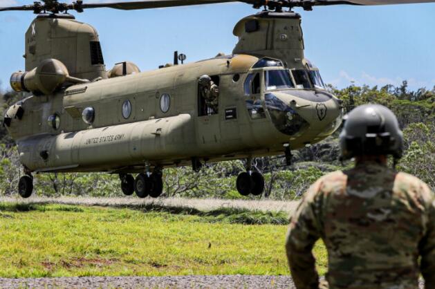 美国陆军向波音公司授予最新版支奴干直升机合同