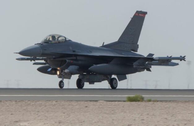 美国空军从德国向阿联酋部署F-16战斗机