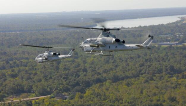 美国海军陆战队退役AH-1W超级眼镜蛇直升机