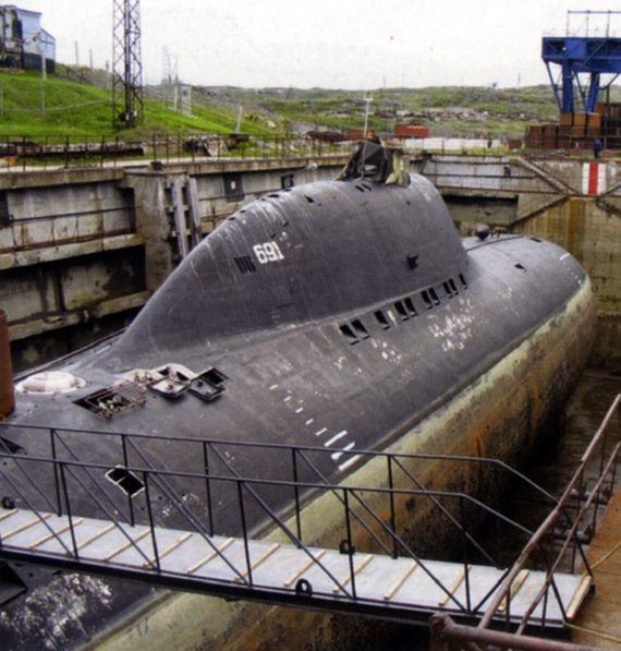 潜艇能攻击驱逐舰吗_二战 发现 潜艇 后 为什么 不 直接 鱼雷攻击_攻击型核潜艇排名