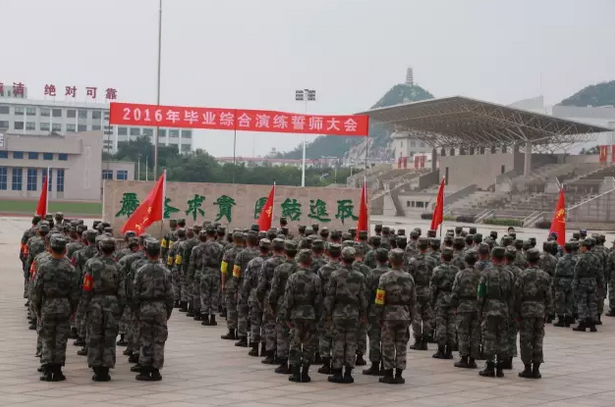 国防科技大学装甲学院_装甲悍将阴兵借道_长春装甲兵技术学院2本