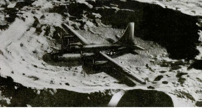 月球背面的二战飞机是真的吗_飞机消失后出现_二战飞机数十年后出现在月球