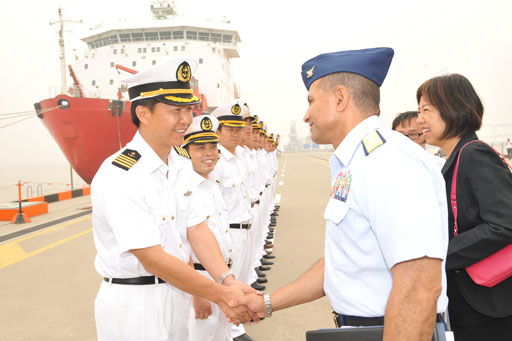 中国边境处驻扎士兵薪资下降，海军待遇好吗？