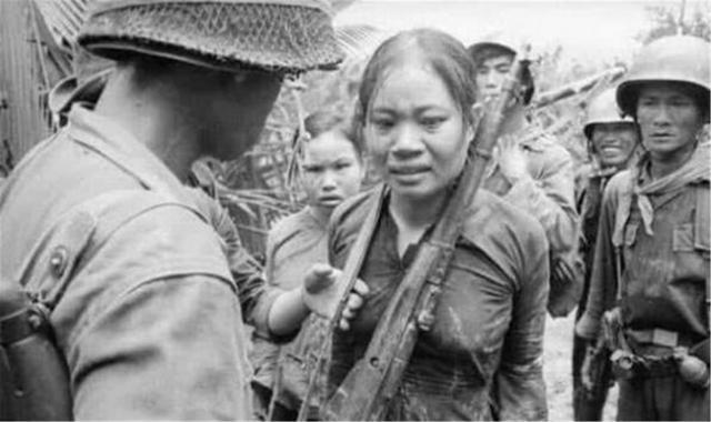 越战时期的越南女兵了就上女人了(组图)