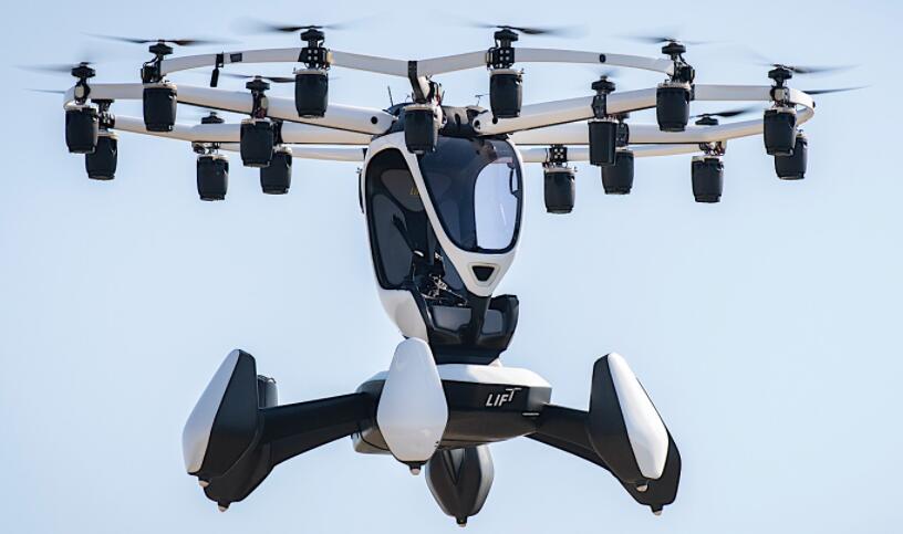 美国空军测试飞行类似外星生物的eVTOL 里面没有飞行员