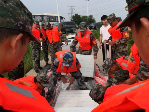 国防服役章对军人重要吗_现役军人的国防服役章可以送人吗_国防服役章能送人吗