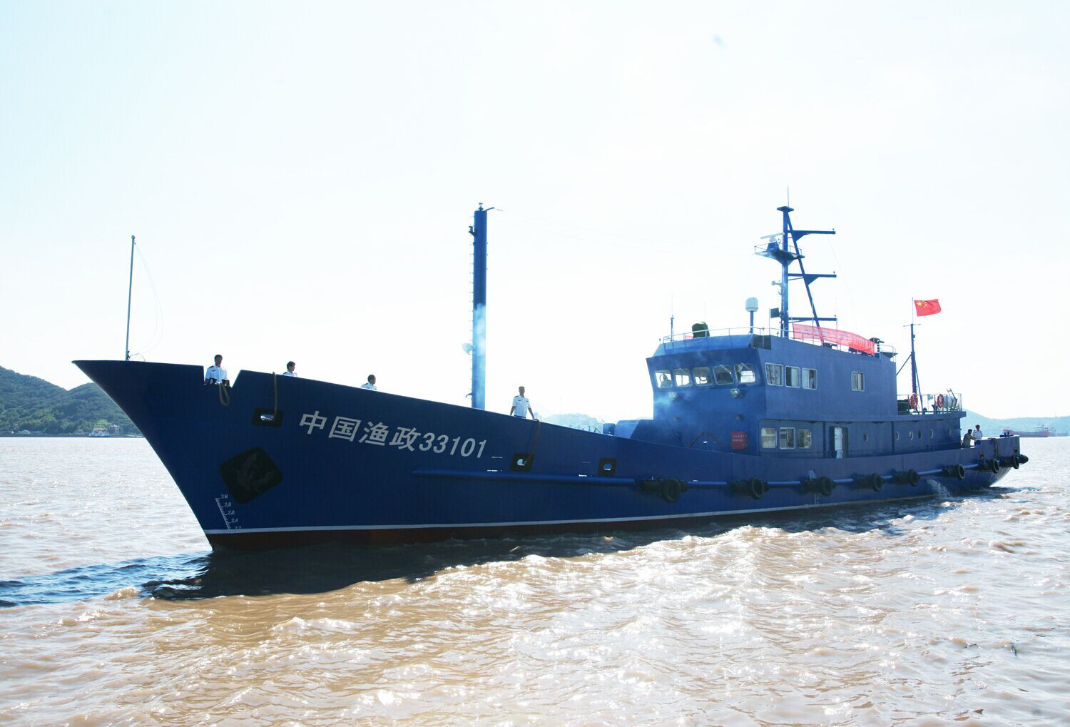 越南海警船正突围攻中国海洋石油981 仍对峙中!图_中国海警3411船_中国海警2401船