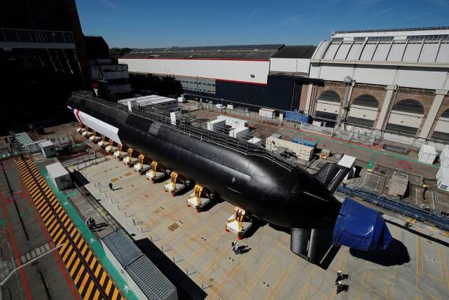 法国未来战略核潜艇_法国梭鱼潜艇_法国smx 25两栖潜艇