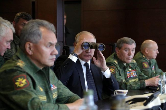 美拉拢数十个盟友向乌克兰援助重型武器装备宣称要削弱俄罗斯