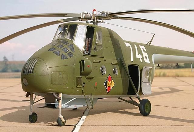 美国ah-1眼镜蛇武装直升机_bicep 1 below ah_美国ah-1眼镜蛇武装直升机