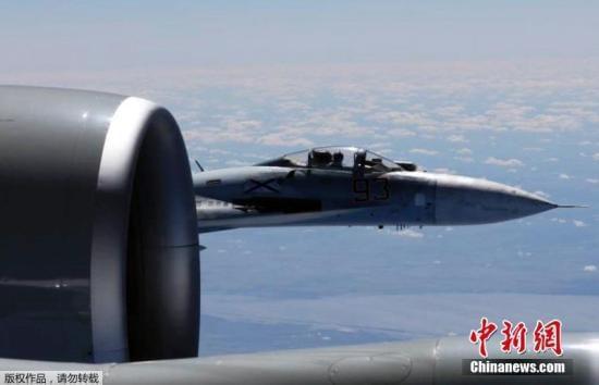 俄战机在黑海上空拦截美军一架P-8“海神”反潜巡逻机(图)
