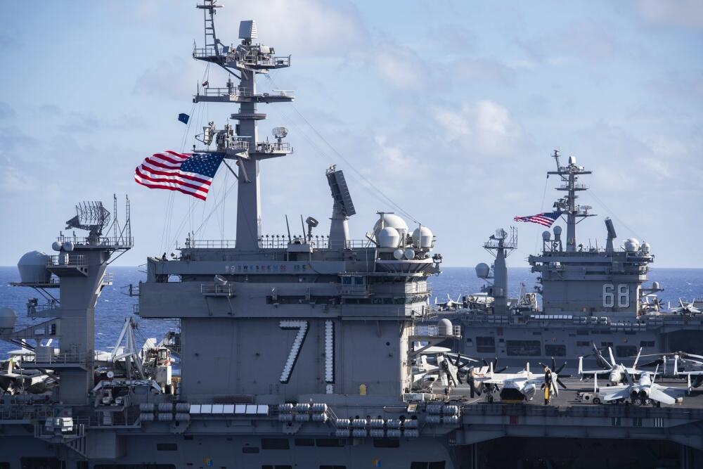 美国一个航母编队可以挑全世界海军_航母怎么编队_山东舰航母作战编队