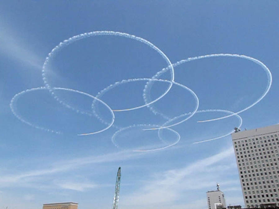 超低空飞行战斗机发出的是次声波吗_战斗飞机飞行视频_歼八飞机飞行战斗图片