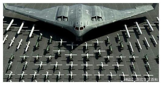 美国B-2轰炸机单价24亿美元，或许是世界上造价最昂贵的军用飞机了