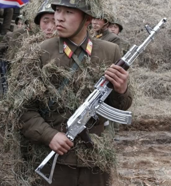 中国86式无托步枪_05式战略步枪_中国95式突击步枪壁纸