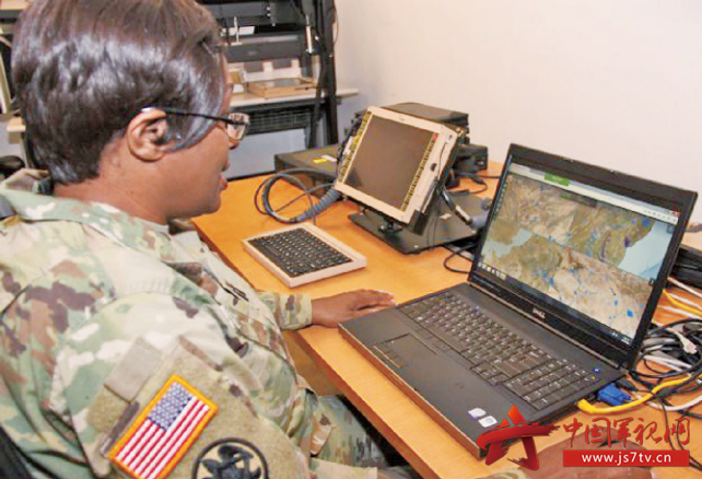 
陆军网络电磁分队与轮训旅战斗队共同训练有效运用网络战力量