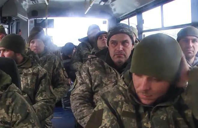 俄军首次展示在赫尔松地区新部队“敖德萨作战旅”