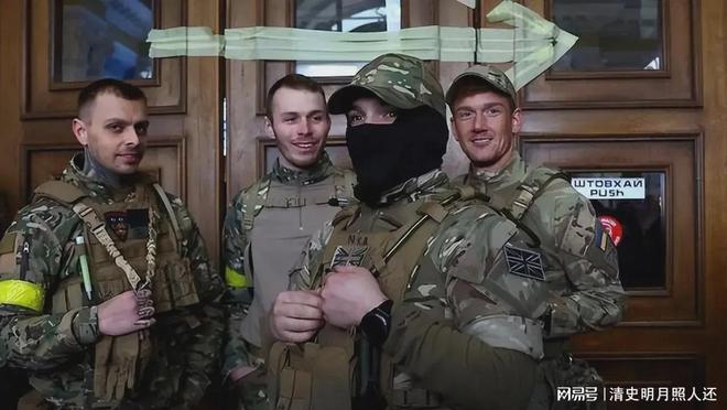 俄罗斯大兵用彻底攻下北顿涅斯克来作为西方国家访问乌克兰的礼物