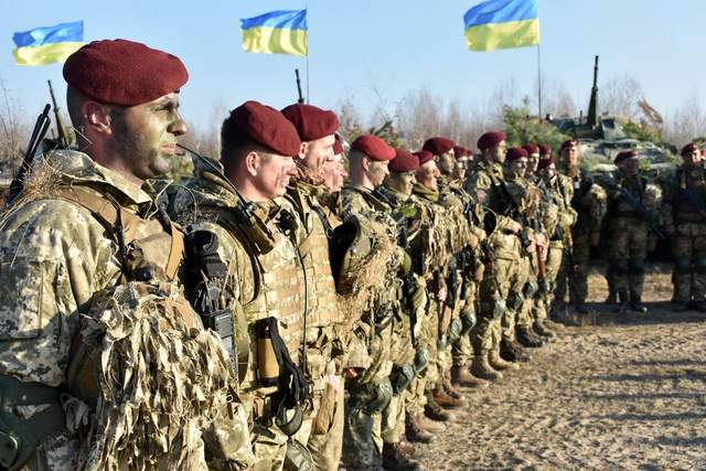 俄罗斯和乌克兰局势_乌克兰称已击毁入侵的俄罗斯车队 地区局势重陷紧_乌克兰与俄罗斯局势