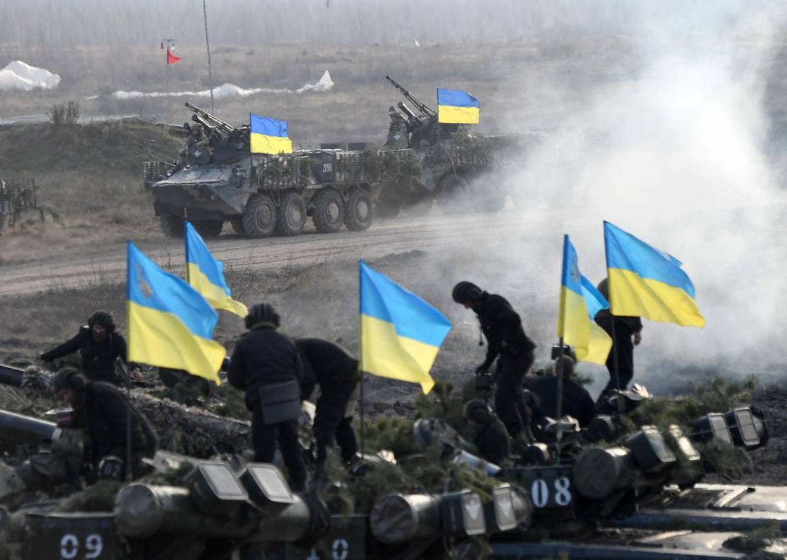 乌克兰与俄罗斯局势_乌克兰称已击毁入侵的俄罗斯车队 地区局势重陷紧_乌克兰局势 俄罗斯