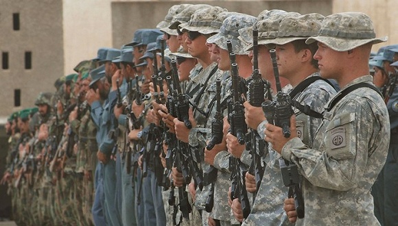 陆军女兵训练_美国陆军3月集中训练到几月?_陆军新兵连训练